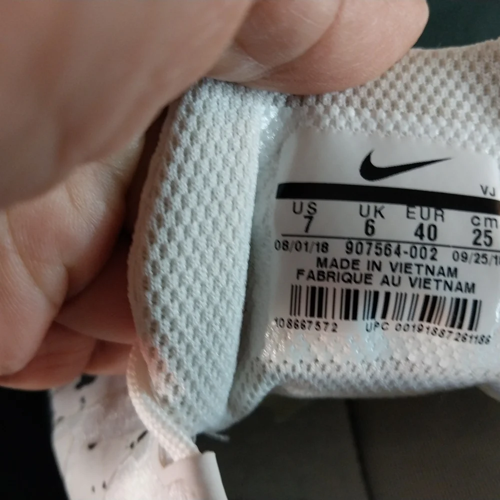 NIKE. Men